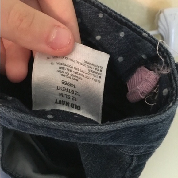 Old Navy Medium Wash Mid-Rise Jeans - Picture 3 of 4