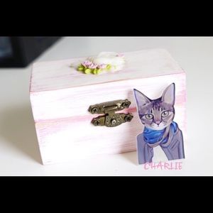 Charlie cat pin