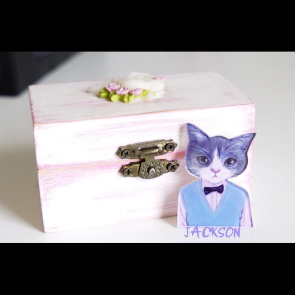Jackson cat pin