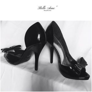 👠Sexy open toe with bow accent in black .🌹😘