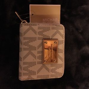 MK wallet