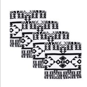 VS PINK Aztec Washcloth Set