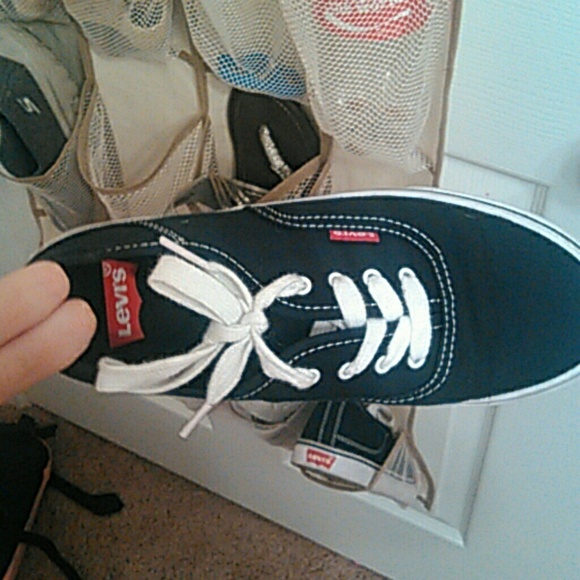 Levis