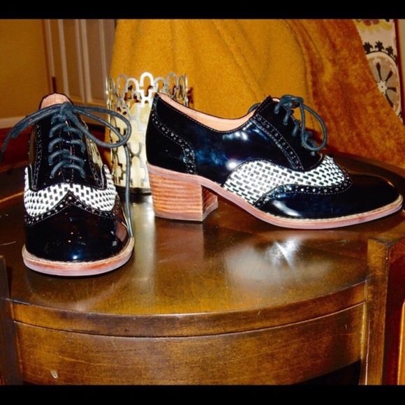 ☑️PRICE DROP!Black/White Jeffrey Campbell Williams