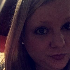 Meet your Posher, Carrie