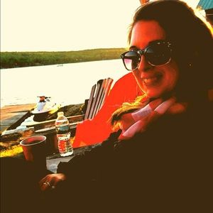 Meet your Posher, Brooke