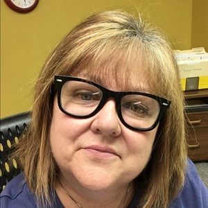 Meet your Posher, Lori