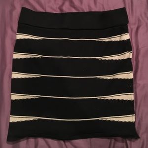 Black & white pencil skirt