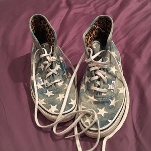 Vans high tops w/ star design