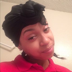 Meet your Posher, Crystal