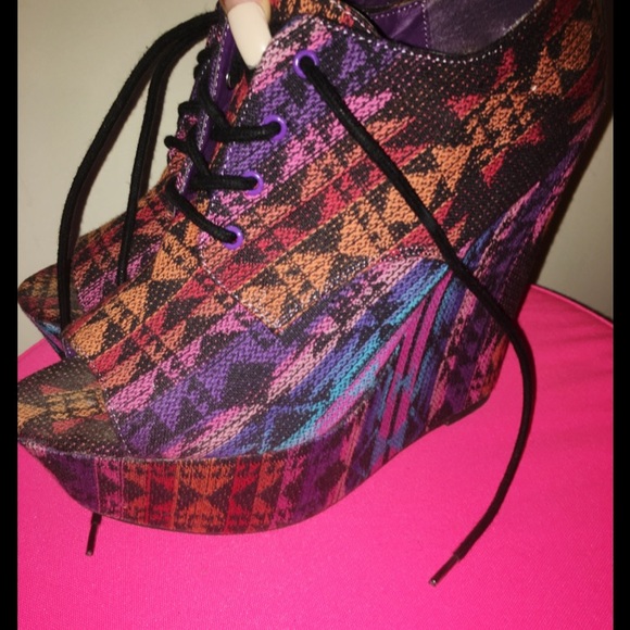 Steve Madden wedges