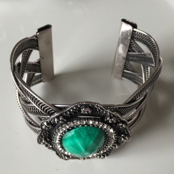 Large Green Stone Silver Plated Cuff Bracelet - Picture 2 of 2