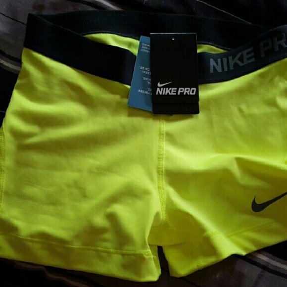 Nike pro work out shorts