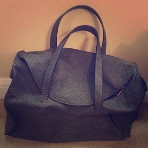 Grey purse-like new-pen stain inside-👍pockets