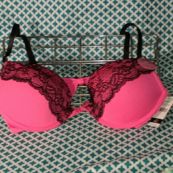 XOXO Other - XOXO Lacy Pink Bra  BRAND NEW
