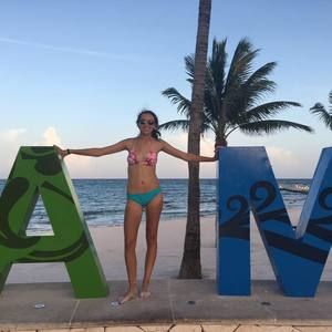 Meet your Posher, Dani