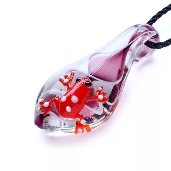 Red glass frog on purple strip pendent