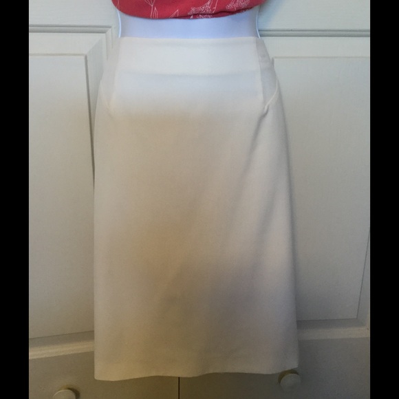 Stunning Off White Pencil Skirt