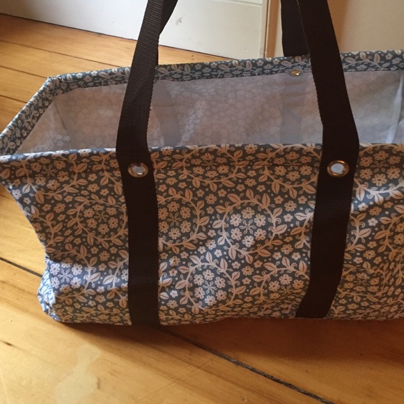 Thirty-one large utility tote