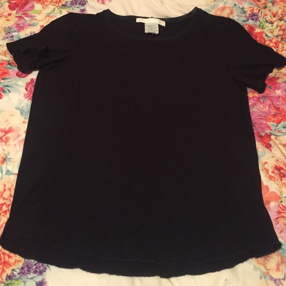 Great basic black t-shirt!.