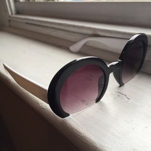 Italian Designer Inspired Round Cut Off Sunglasses