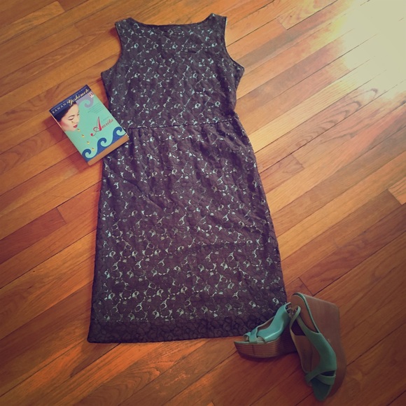 Stretch lace dress - Picture 1 of 3