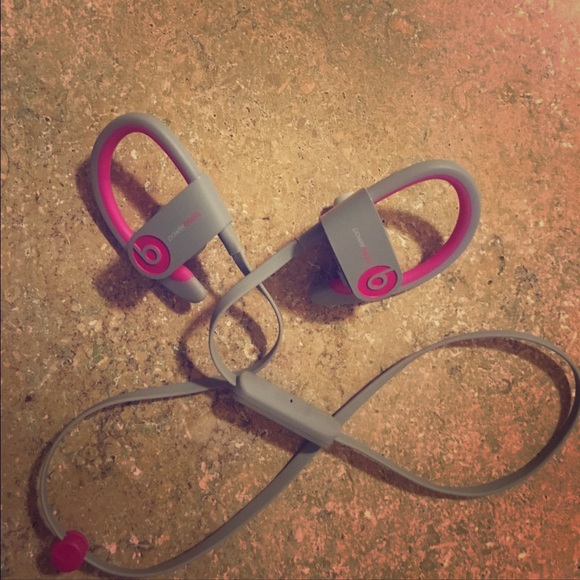 Wireless Beats by Dr. Dre. Hot pink and gray