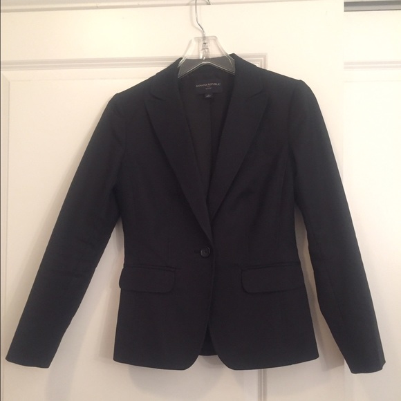Banana Republic Women's one-button blazer