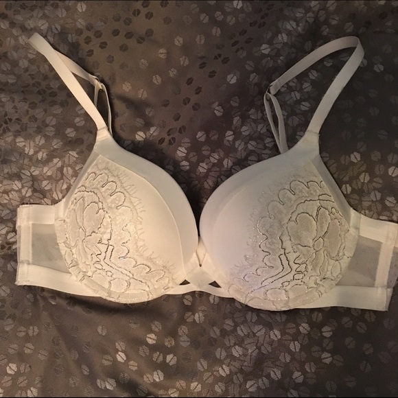 Victoria's Secret bra - Picture 1 of 3