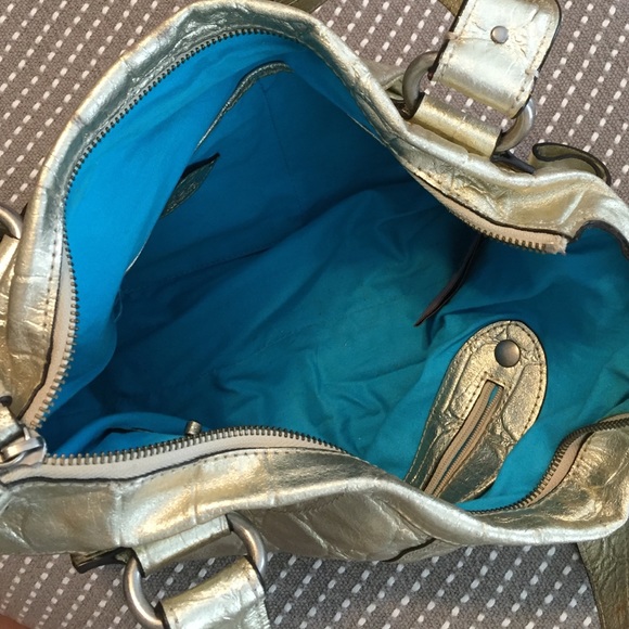 Juicy Couture Gold Purse - Picture 3 of 4