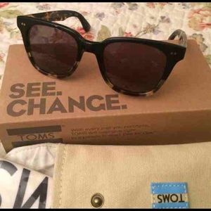TOMS brand new Memphis Black Tortoise Sunglasses