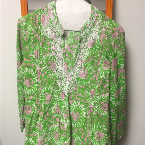 Size small lilly tunic - Picture 1 of 1