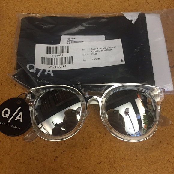⚡️Last Day!⚡️Quay NEW Brooklyn Sunglasses Clear! - Picture 2 of 4