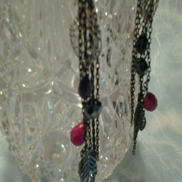 LEAF EARRINGS. - Picture 2 of 4