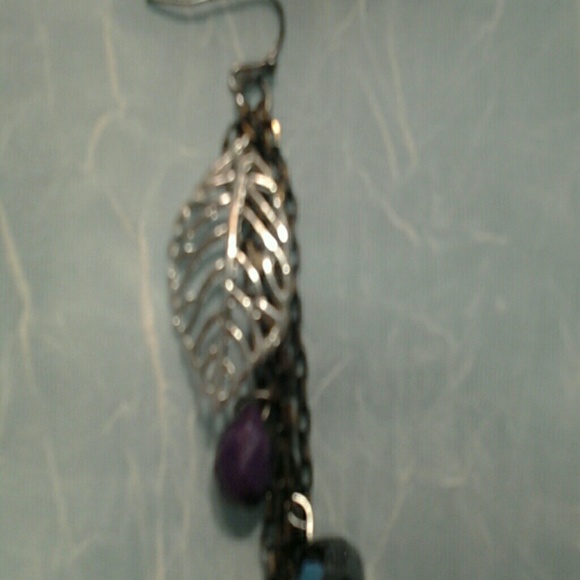 LEAF EARRINGS. - Picture 4 of 4