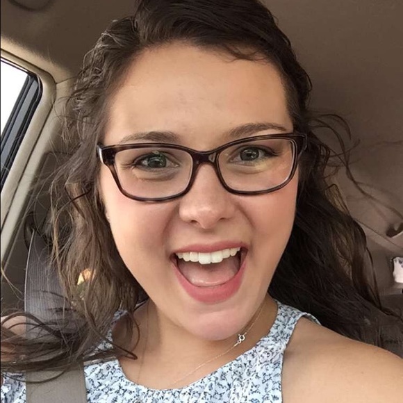 Meet your Posher, Kelsie - Picture 1 of 1