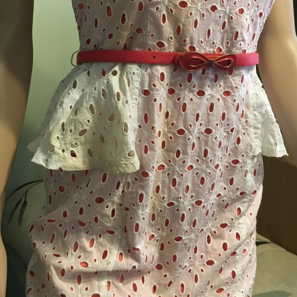 Lily Rose Beautiful White peplum overlay dress MED - Picture 3 of 4