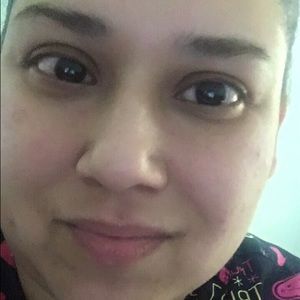 Meet your Posher, Claudia