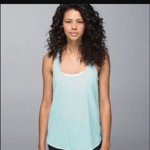 Lululemom 105f singlet, size 4.