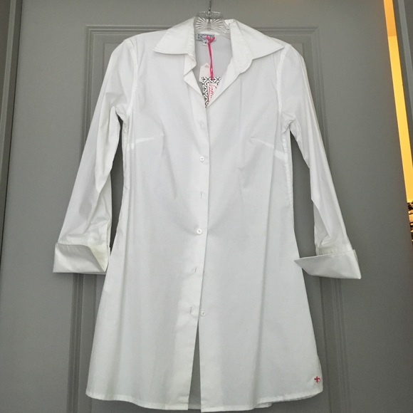 Lizette Tops - Crisp white tunic
