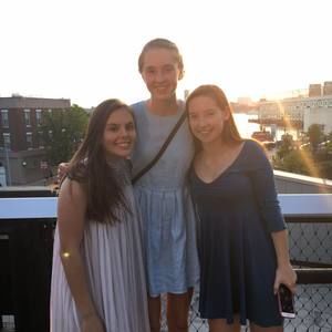 Meet your Posher, Olivia