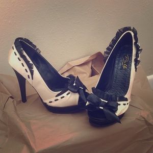 50's pinup inspired champagne heels