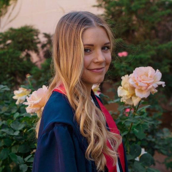 Meet your Posher, Stephanie - Picture 1 of 1