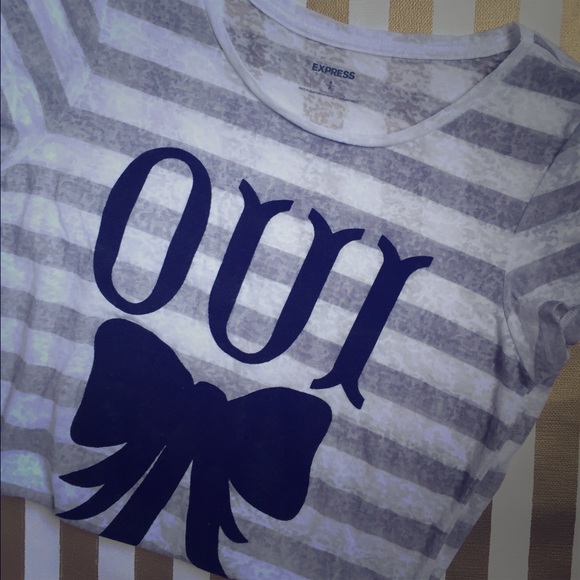 Like new Express French graphic tee! - Picture 1 of 2