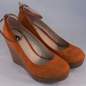 R2 'Juliana' Suede Platform Wedges