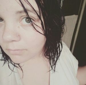 Meet your Posher, Krystal