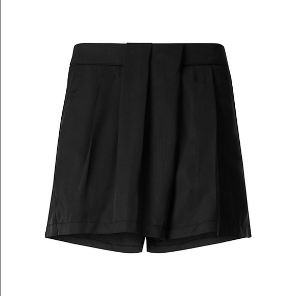 Lululemon "&go Keepsake Short"