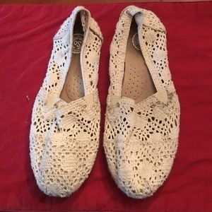 White/ Cream Lace "Toms"