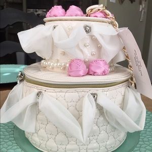 Wedding cake purse