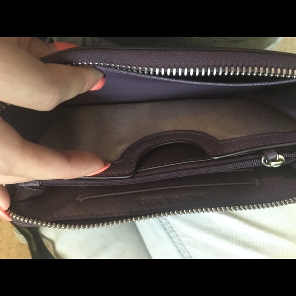 Michael Kors Wallet - Picture 2 of 4